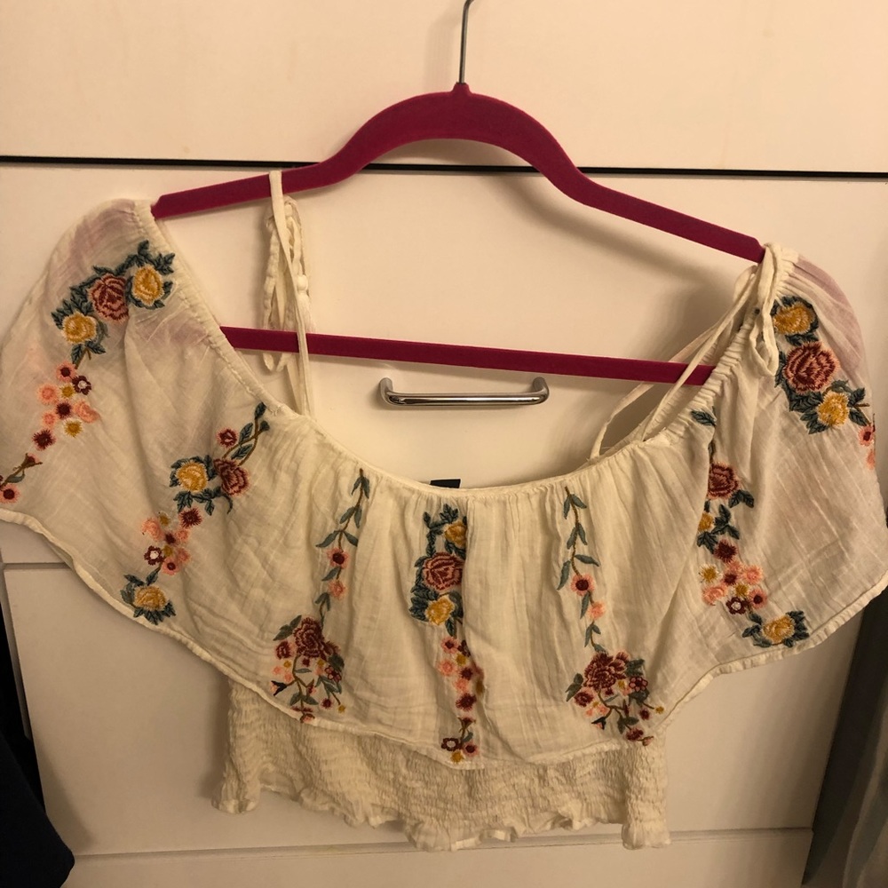 Cute AE Crop Top